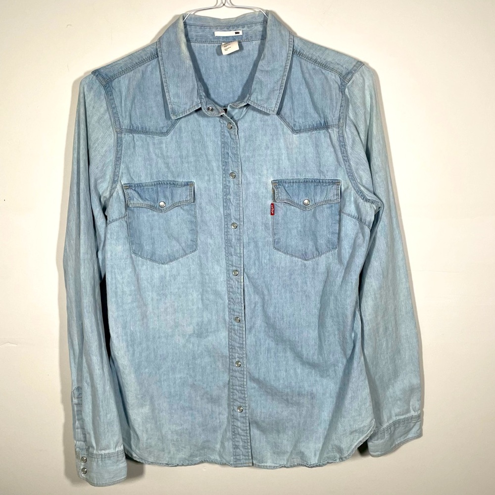 LEVIS Women’s Denim Chambray Shirt Top Western Button Down Pearl Snap Size Large